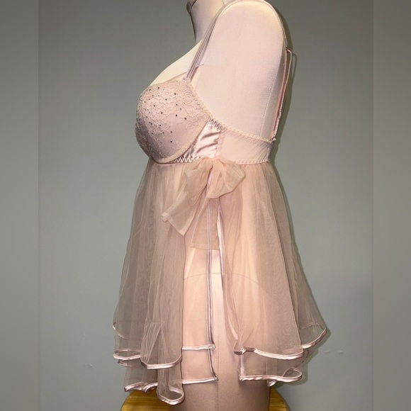 Victoria's Secret Blush Pink Lace & Mesh Babydoll Chemise - Picture 9 of 12